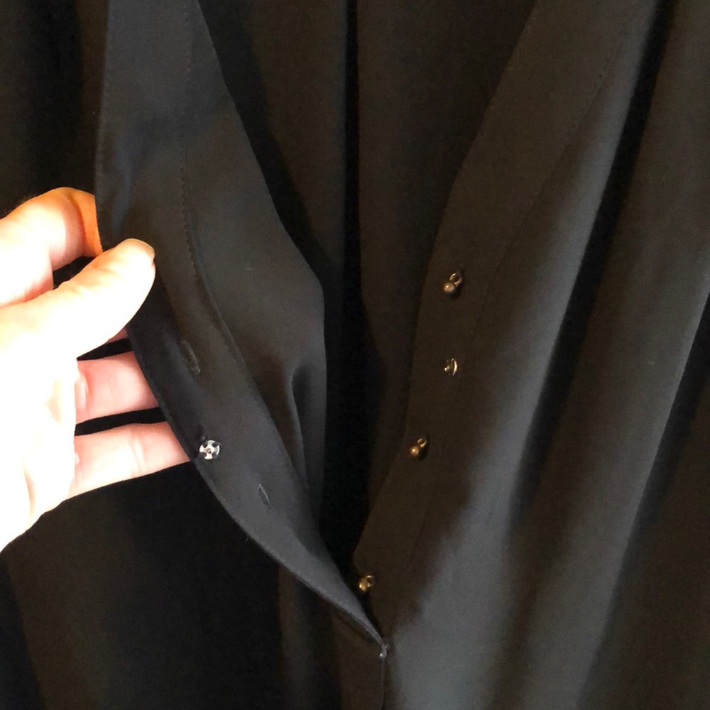 Black blouse - Picture 3 of 3